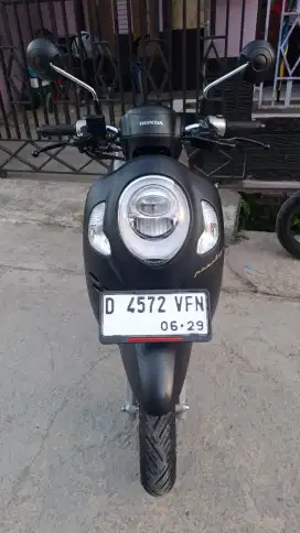 SCOOPY PRESTIGE ISTIMEWA