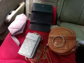 Di jual dompet,atau tas bisa simpan hp,uang,kartu ATM dll baru dan ORI