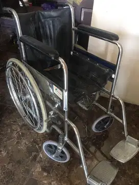 Kursi Roda Bekas