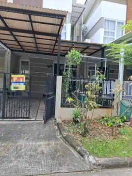 Dalam Perumahan,Aman dan Nyaman 2 lantai strategis.Bekasi Kota