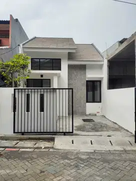 Rumah 1 Lantai Di Tirta Agung Gunung Anyar Surabaya