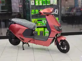 SEPEDA LISTRIK MODEL VARILUX SR HARGA DIJAMIN TERMURAH FREE ONGIR
