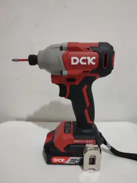 DCK Screw Driver Brushless 20v