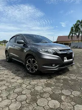 [Sunroof] Honda HRV PRESTIGE 1.8 cvt AT matic 2015