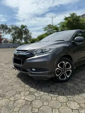 [Sunroof] Honda HRV PRESTIGE 1.8 cvt AT matic 2015