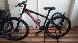 Sepeda Gunung  MTB Polygon Tensor serat carbon