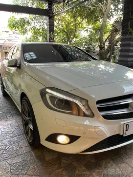 Mercedes-Benz A200 2014 Bensin