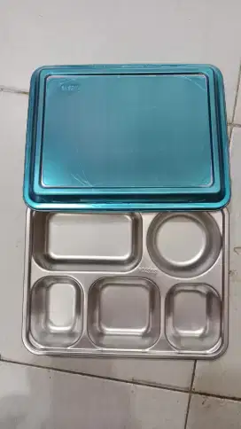 foodtray dan pengikat foodtray isi 5 dan 10