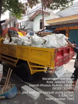Jasa buang puing dan buang sampah