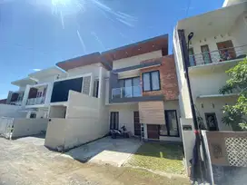 RUMAH PREMIUM 2LT DI KAWASAN MLATI, 5 MENIT KE MALL JCM