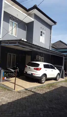 jual rumah 2 lantai oscar 3 bambu apus pamulang tangerang selatan