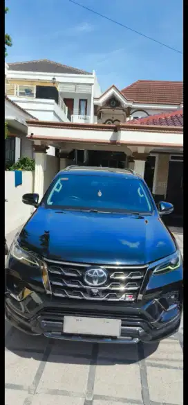 Toyota Fortuner 2.8 GR sport 2.8 AT 2023 Hitam