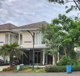 Rumah 2 Lantai Bagus Furnished SHM di Citraland Crystal Golf