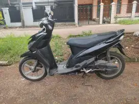 Mio smile hitam