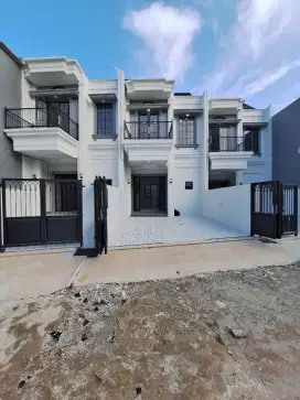 Rumah Classic Lokasi Strategis Di GDC All In