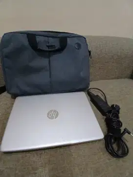 Laptop HP 14s i3 Gen 7 RAM 8GB SSD 100% Normal Siap Pakai