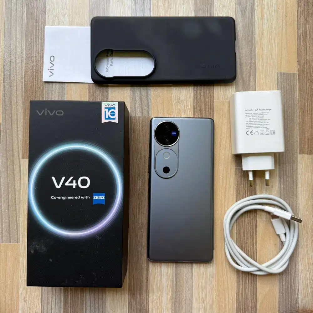 Vivo v40 12/256 fullset