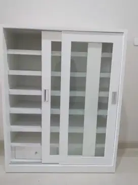 Lemari sepatu buffet display