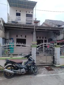 Di jual rmh 2 lantai di kavling bulak perwira bekasi utara kota