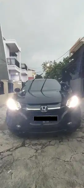 Honda HRV NIK 2016 1.8 Prestige Hitam Mulus Low KM Like New