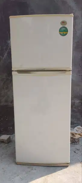 Di jual Kulkas 2 Pintu Merk LG