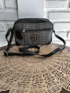 Tas selempang model cambag