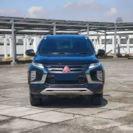 PAJERO DAKAR 2022 HITAM 4×2