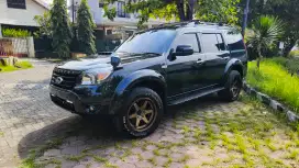 Ford Everest 2.5 XLT / 4x2 / 2010