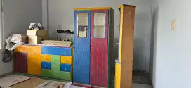 Lemari anak anak, bahan kayu asli