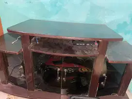 Meja televisi bekas