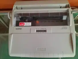 Mesin Tik Listrik BROTHER GX-8250