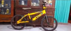Sepeda bmx ukuran 20