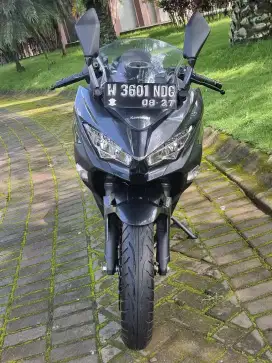 Kawasaki New Ninja 250 FI 2 Cylinder Thn 2022 Odo 600 Perak Koko Motor