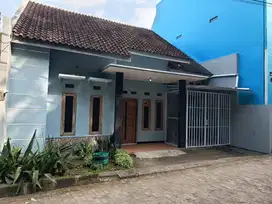 Rumah sangat strategis, aman dan nyaman relatif baru