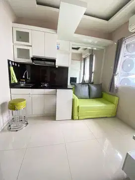 apartemen green pramuka 2 kamar tidur full furnish mall