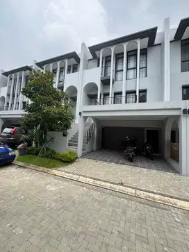 RUMAH GREENWICH PARK AETHER BSD BANGUNAN RAPIH