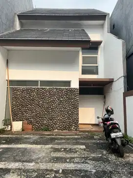 Dijual cepat rumah di komplek pasar minggu