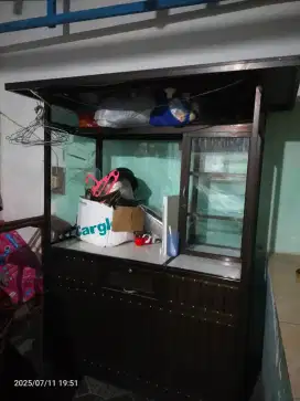 Rombong mkanan bekas