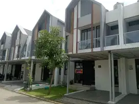 Disewakan Rumah Baru Yuthica BSD 4+1KT Full Furnished