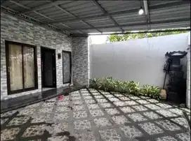 Di Sewakan Rumah 2 Lantai Moh.Yamin-Renon