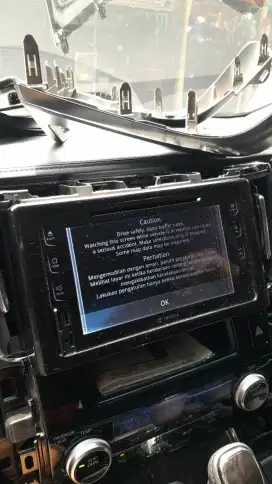 Ganti lcd mobil alpart tahun 2016