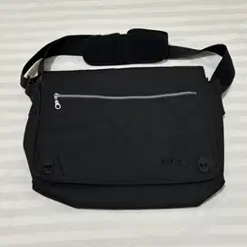 Tas Selempang Ikea