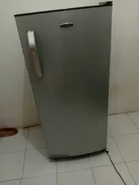 kulkas 1 pintu Polytron