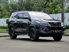 Toyota Fortuner 2.4 VRZ TRD Diesel Matic Pajak Panjang Agustus 2026