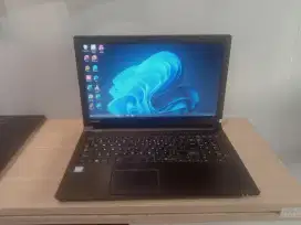 Diskon Spesial Jual Laptop Full set Bergaransi Baterai normal
