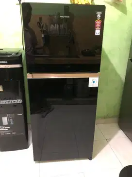 Kulkas polytron 2 pintu baru pakai 4 bulan