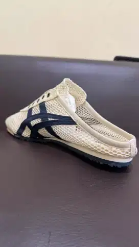 Onitsuka tiger (42) sepatu sendal
