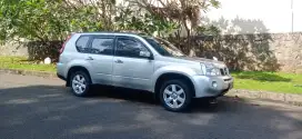 Mobil Nissan X-Trail AT 2.5 th 2008