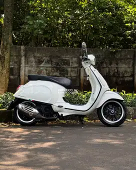 JUAL MURAH VESPA PRIMAVERA S 150 iGET ABS FACELIFT 2022 MULUS