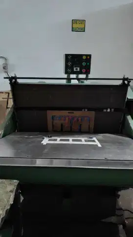 MESIN PEMBUAT KARTON BOX